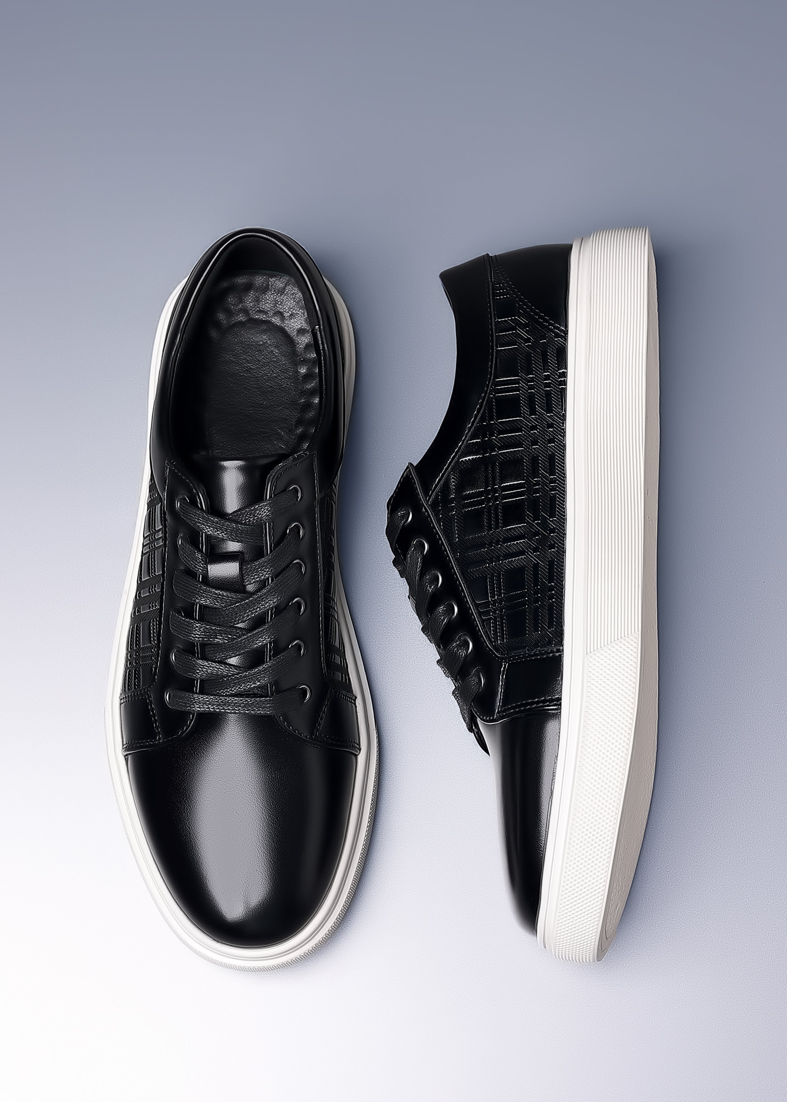 Zapatillas clásicas de piel a cuadros para hombre