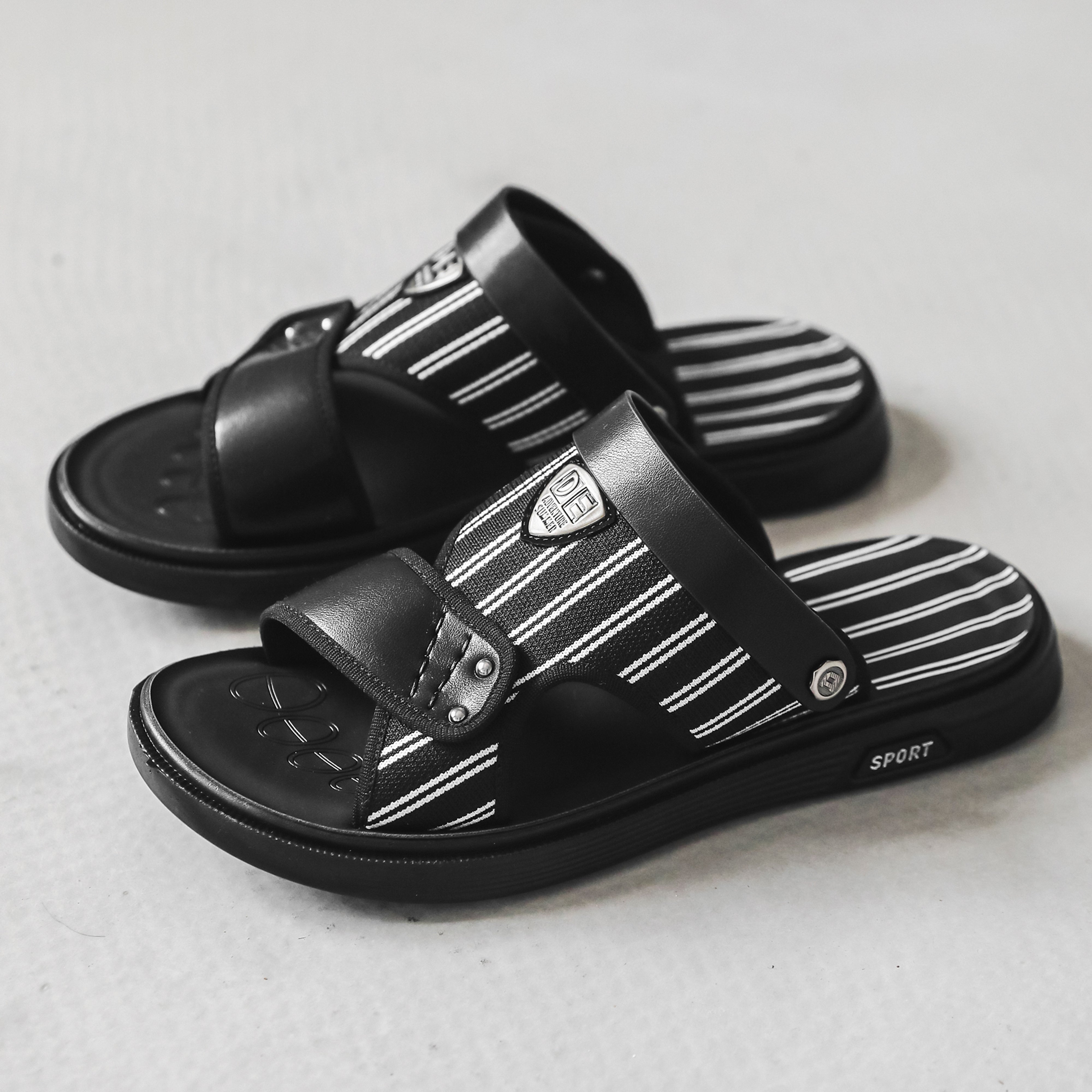 Correa trasera deslizante a rayas para hombre, color negro