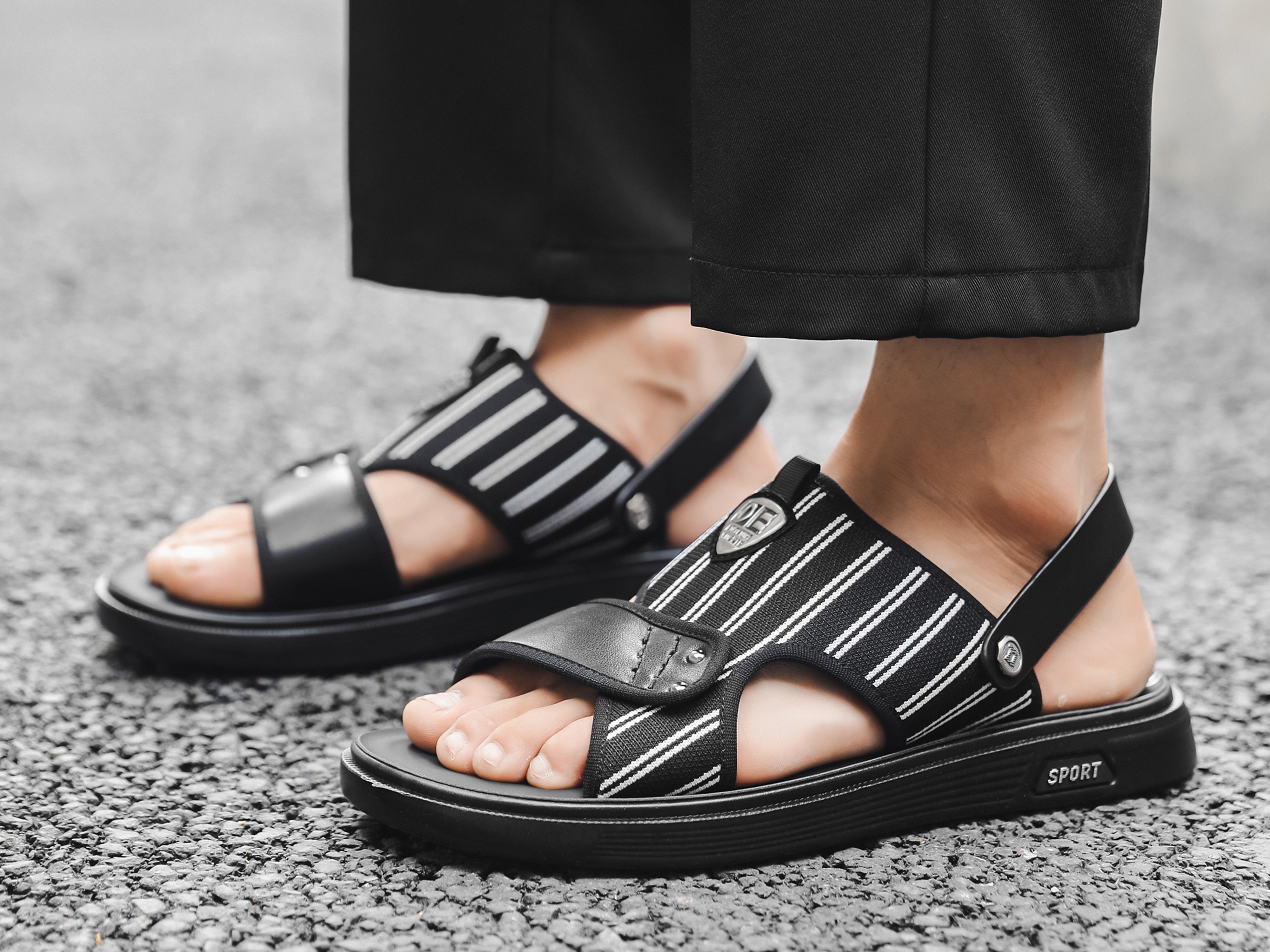 Correa trasera deslizante a rayas para hombre, color negro