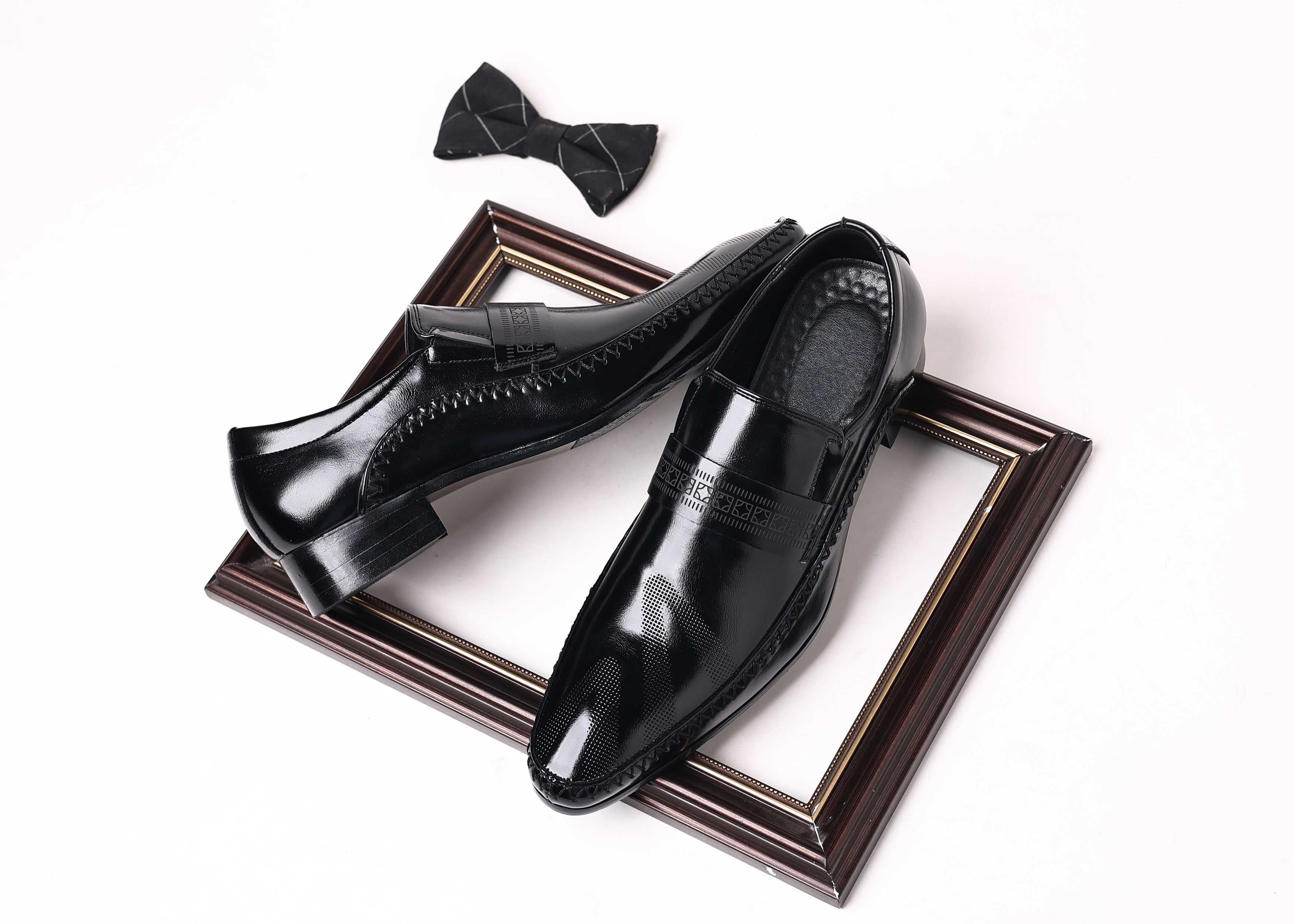 Men's Pointed Moc Toe Leather Shoes