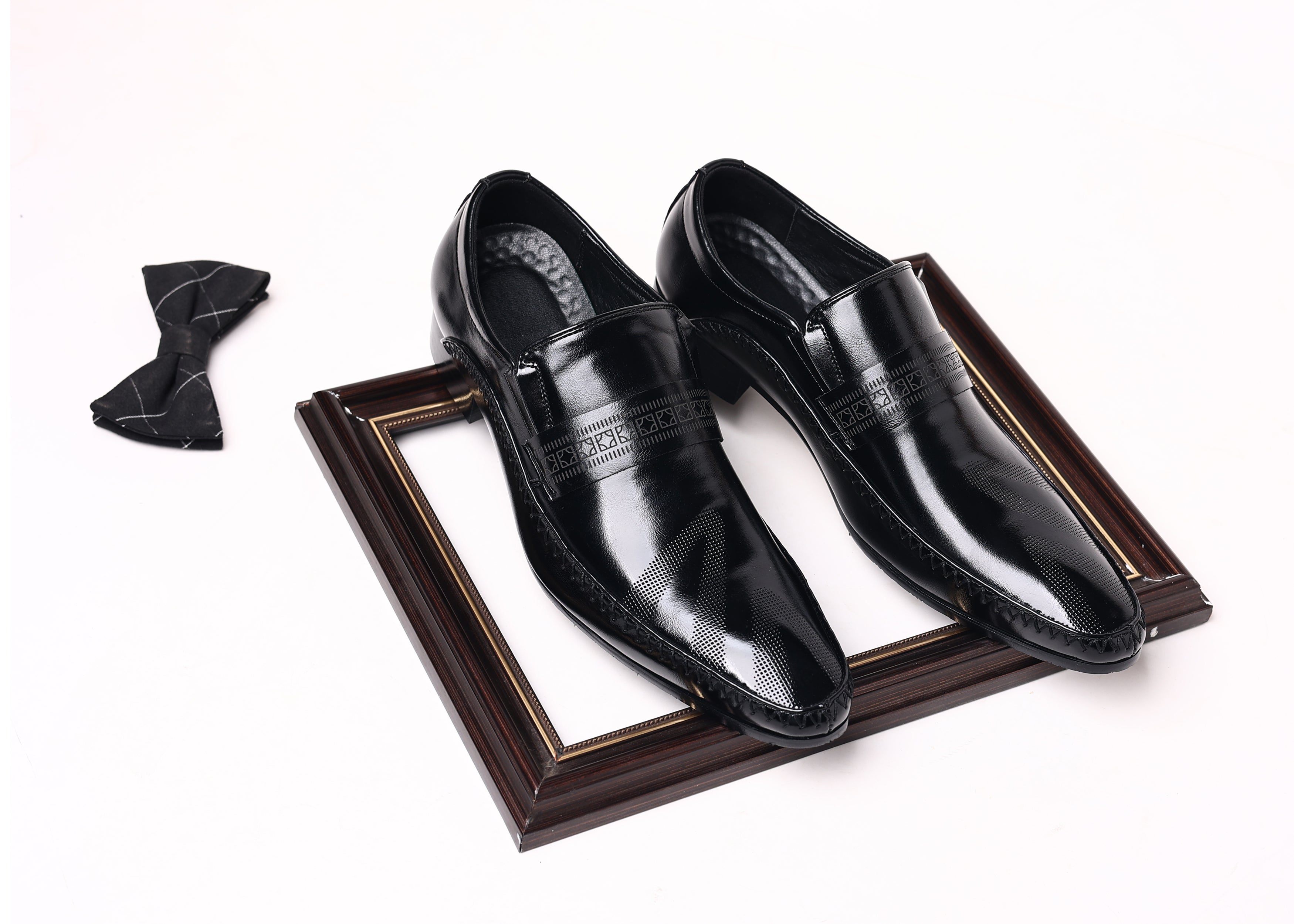 Men's Pointed Moc Toe Leather Shoes