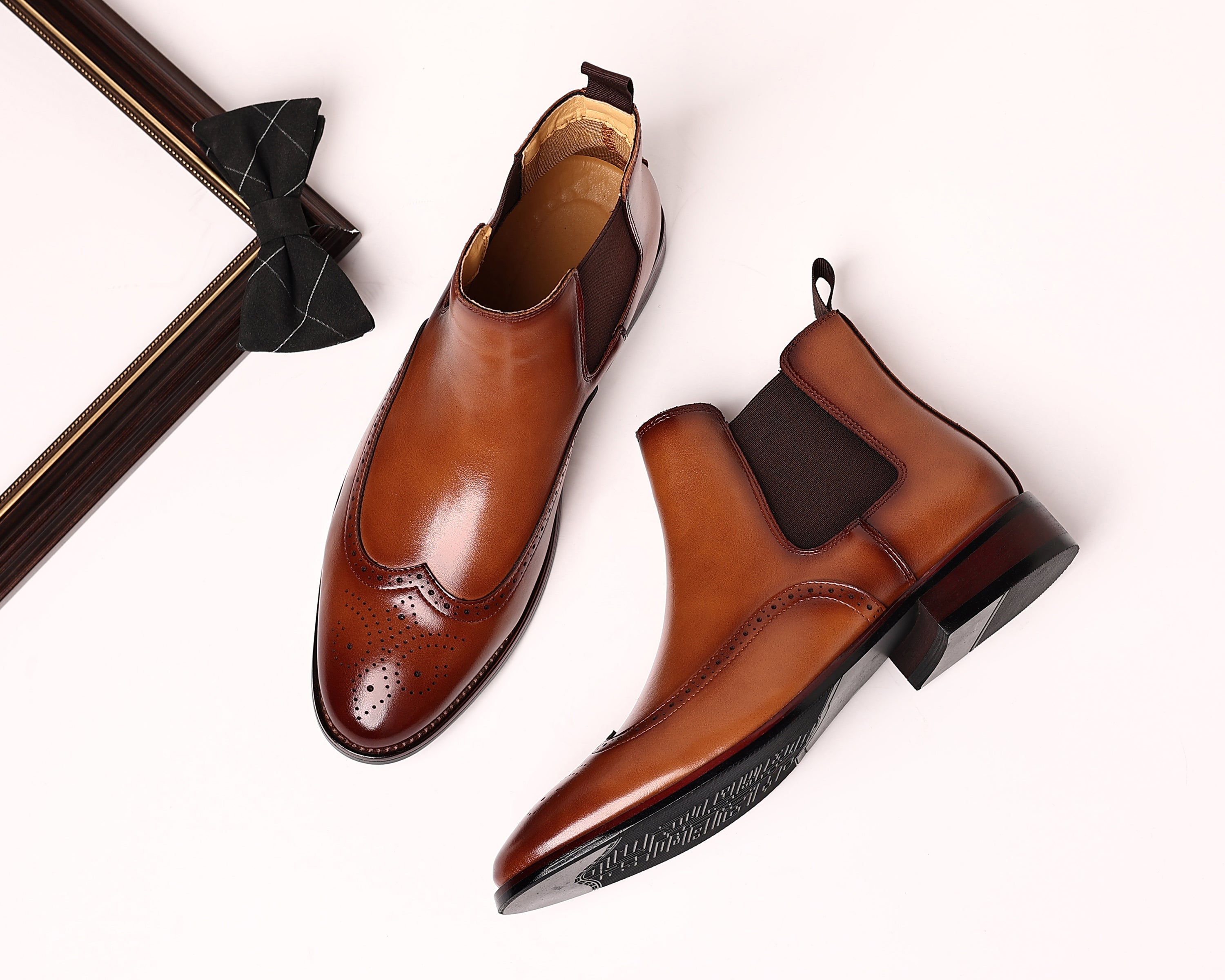 Botas Chelsea con detalle Brogue