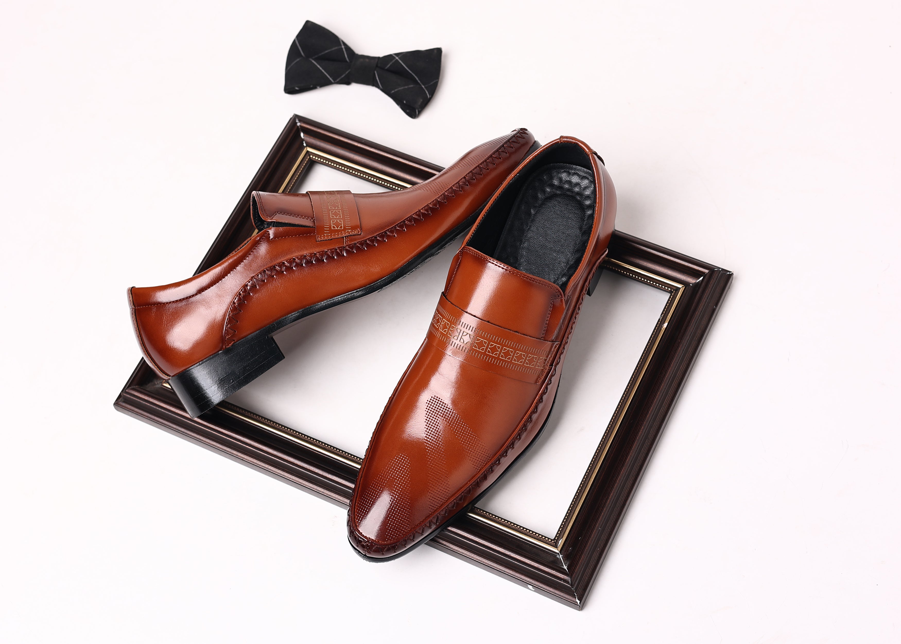 Men's Pointed Moc Toe Leather Shoes