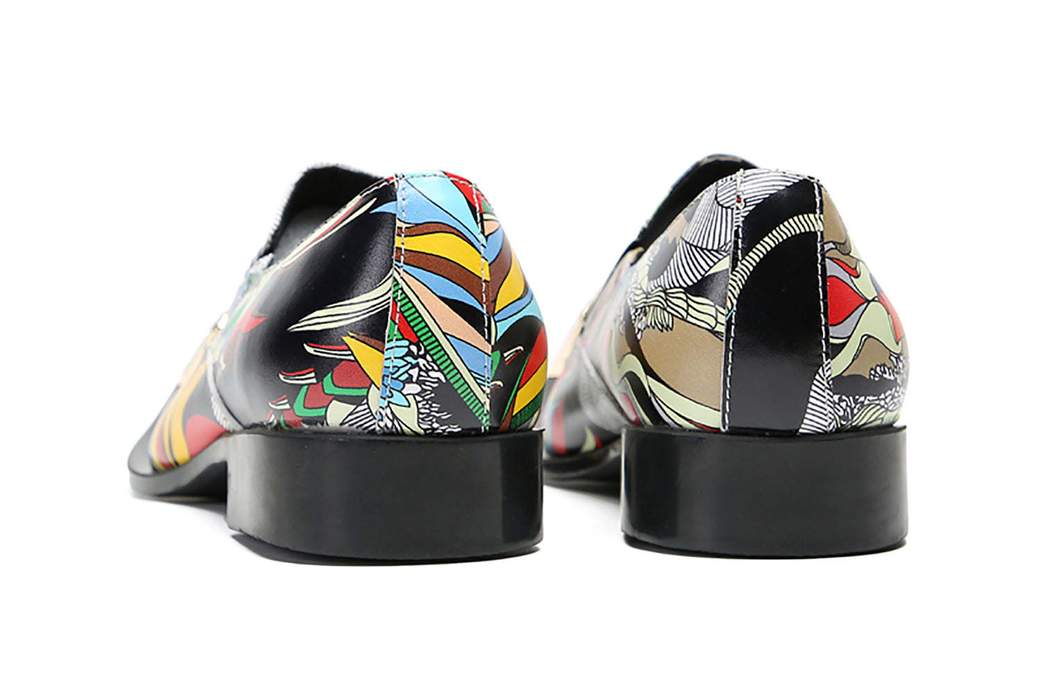 Mocasines tipo penny estilo occidental con punta metálica y grafiti para hombre