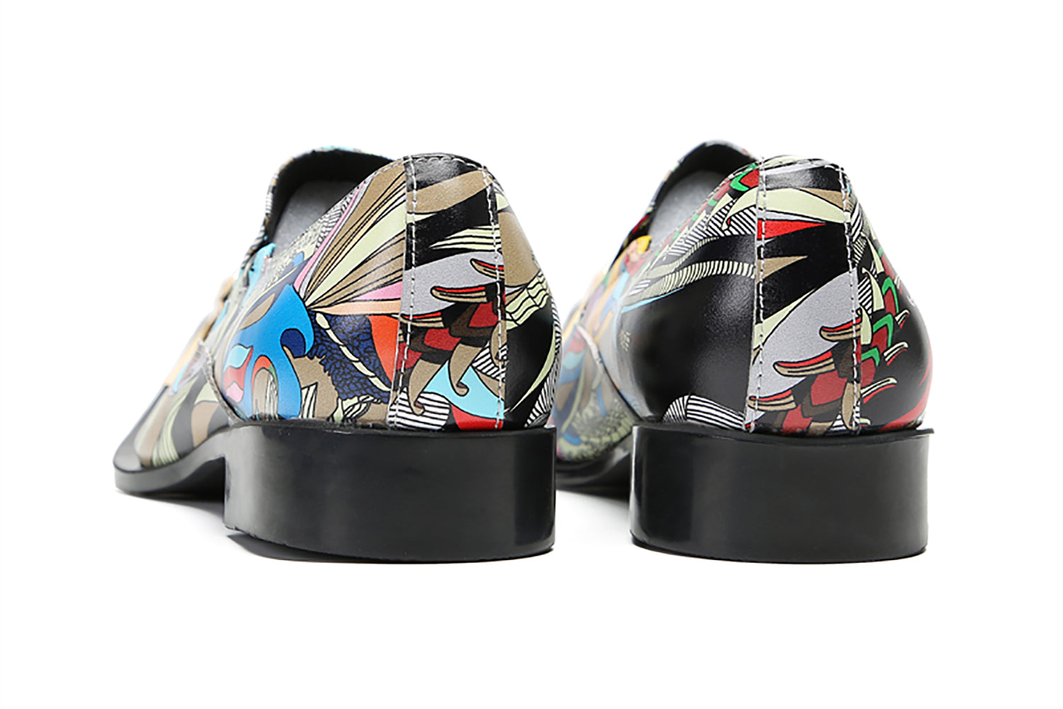 Mocasines tipo penny estilo occidental con punta metálica y grafiti para hombre