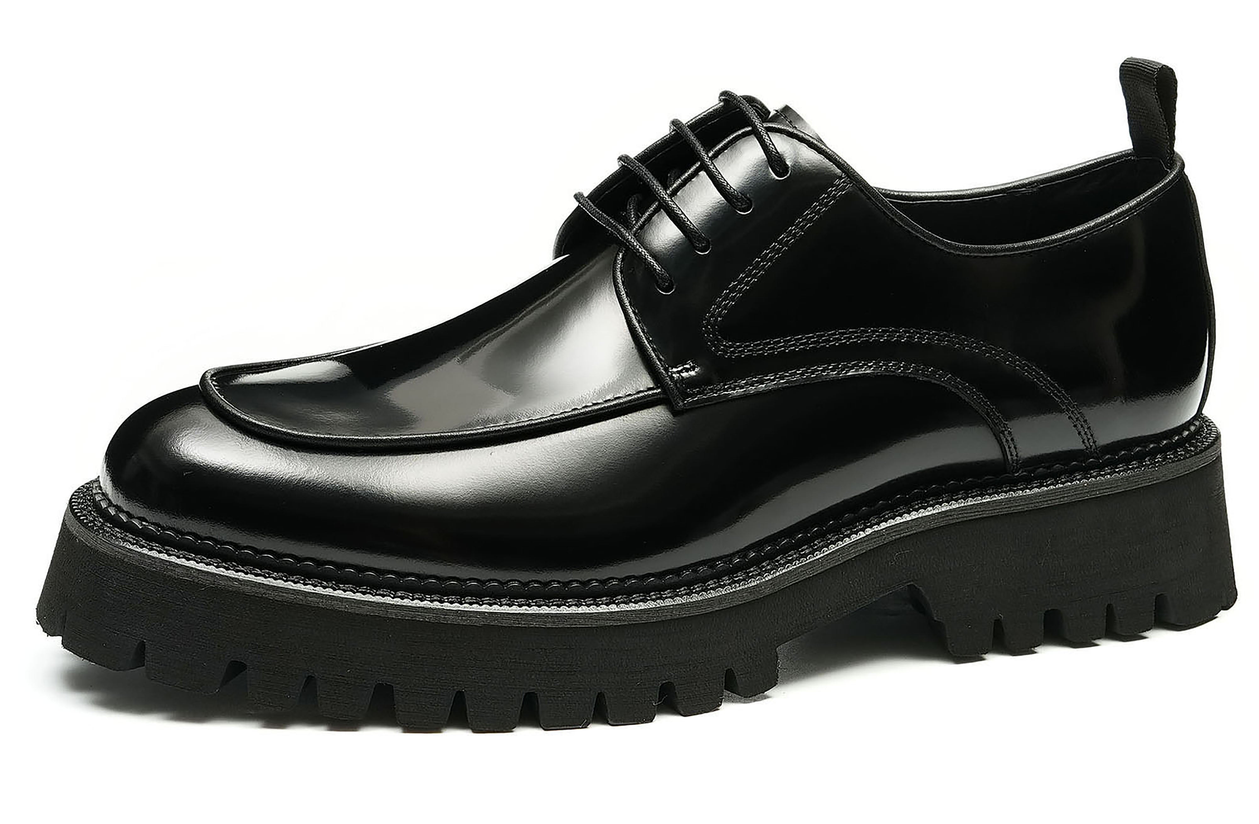 Vestido clásico para hombre Derby de charol