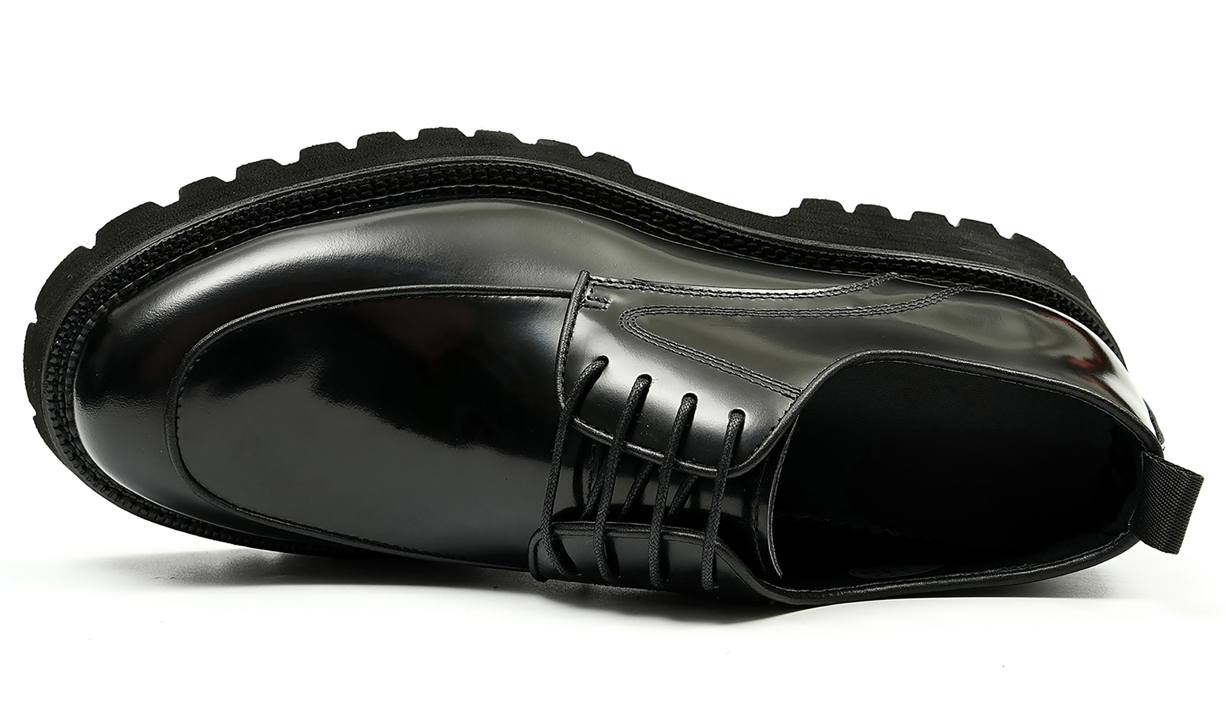 Vestido clásico para hombre Derby de charol