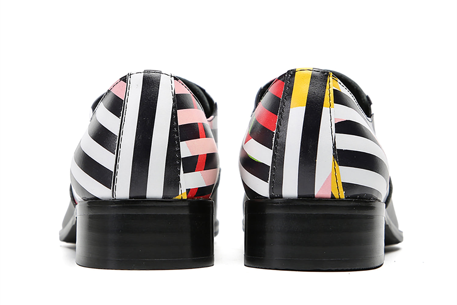 Oxfords de vestir con estampado de rayas y punta de ala para hombre