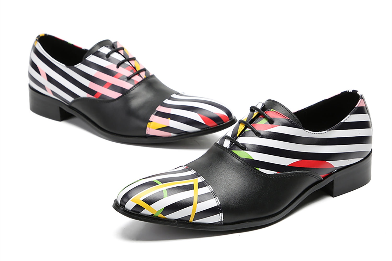 Oxfords de vestir con estampado de rayas y punta de ala para hombre
