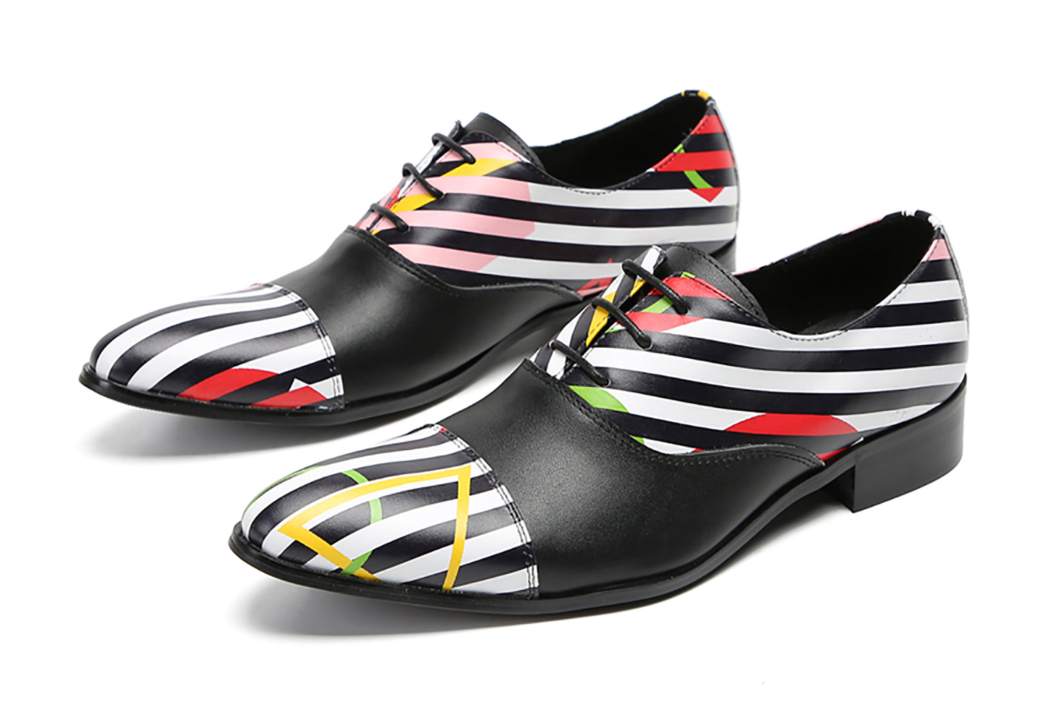 Oxfords de vestir con estampado de rayas y punta de ala para hombre