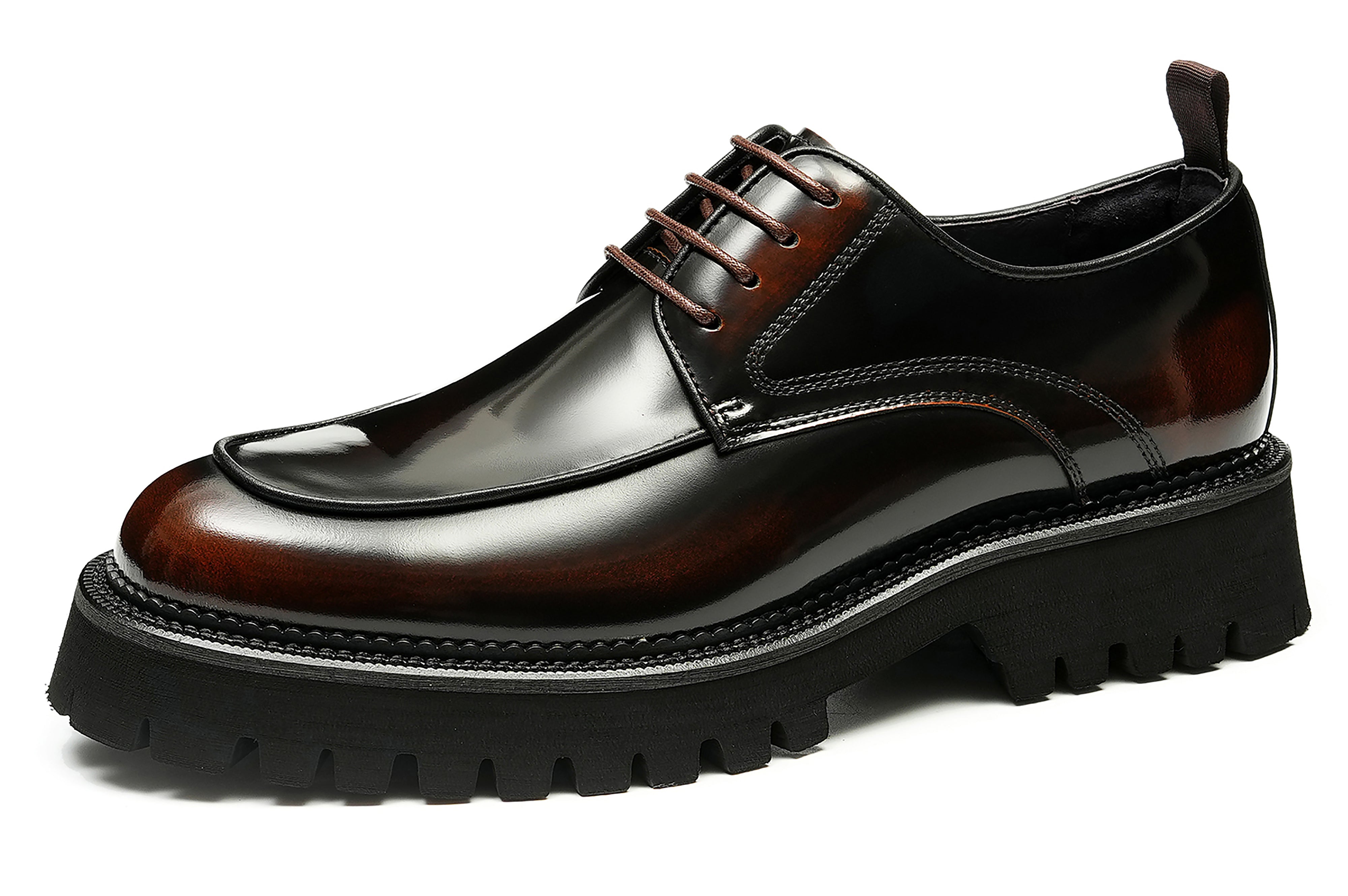 Vestido clásico para hombre Derby de charol
