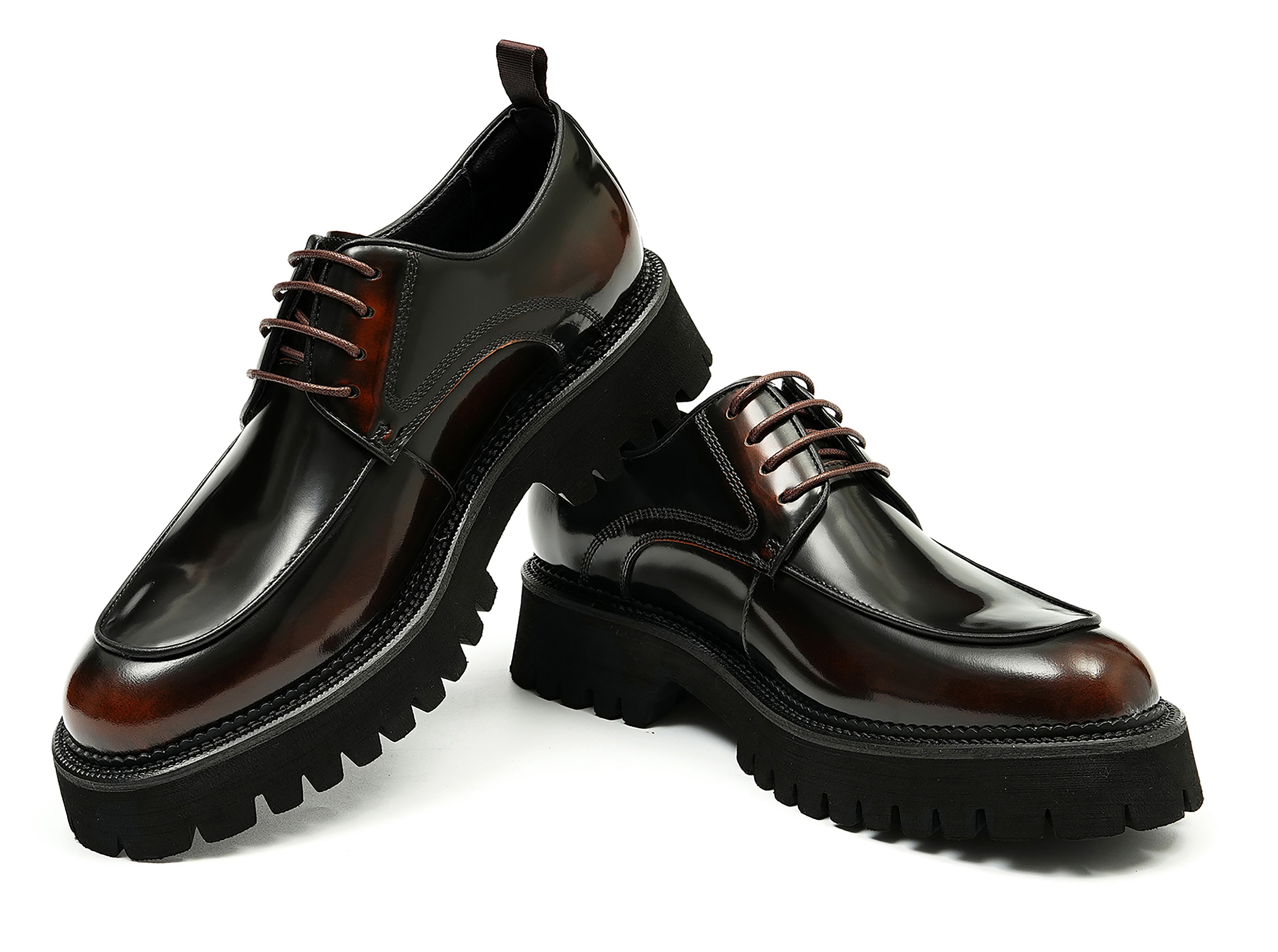 Vestido clásico para hombre Derby de charol