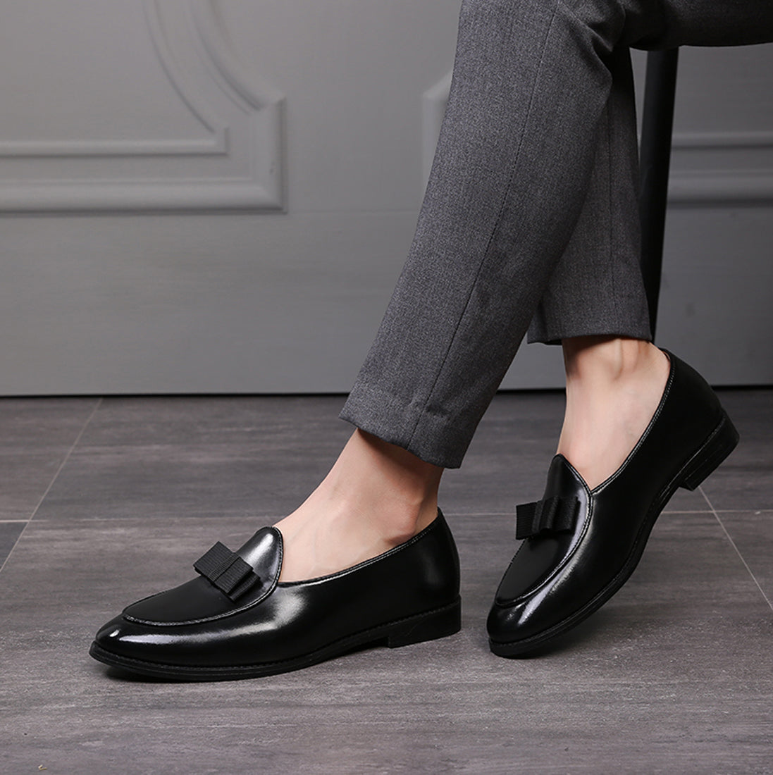 Men's Leather Bow Loafers