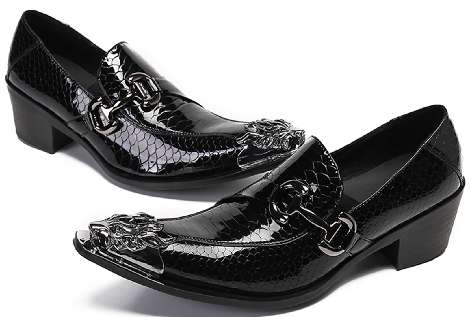 Mocasines estilo western con punta metálica de león para hombre 
