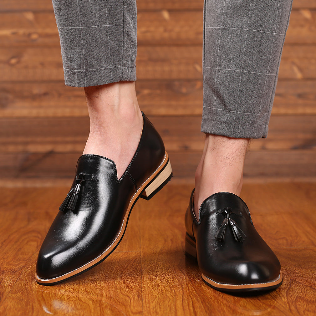 Mocasines clásicos con borlas lisas para hombre 