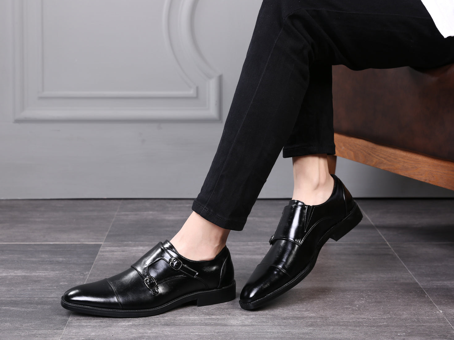 Mocasines con puntera y tira tipo monje para hombre
