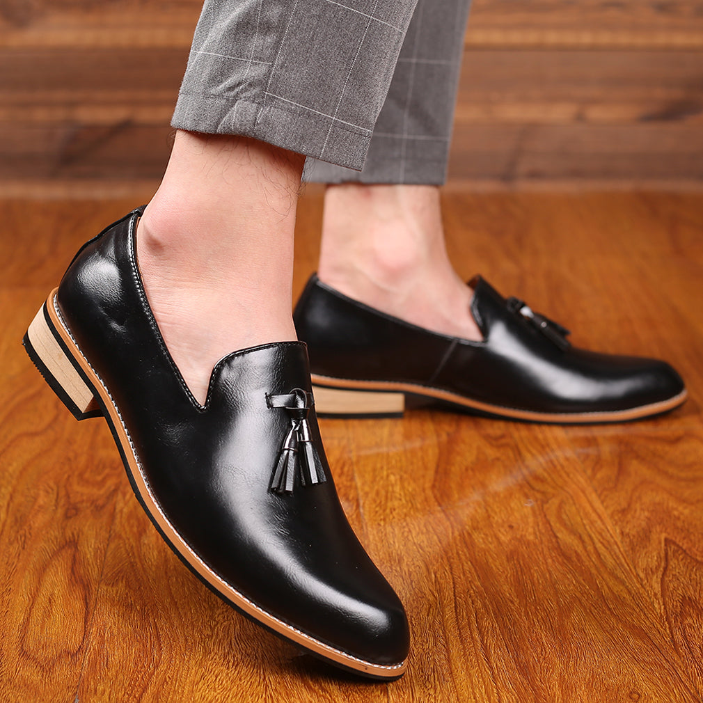 Mocasines clásicos con borlas lisas para hombre 