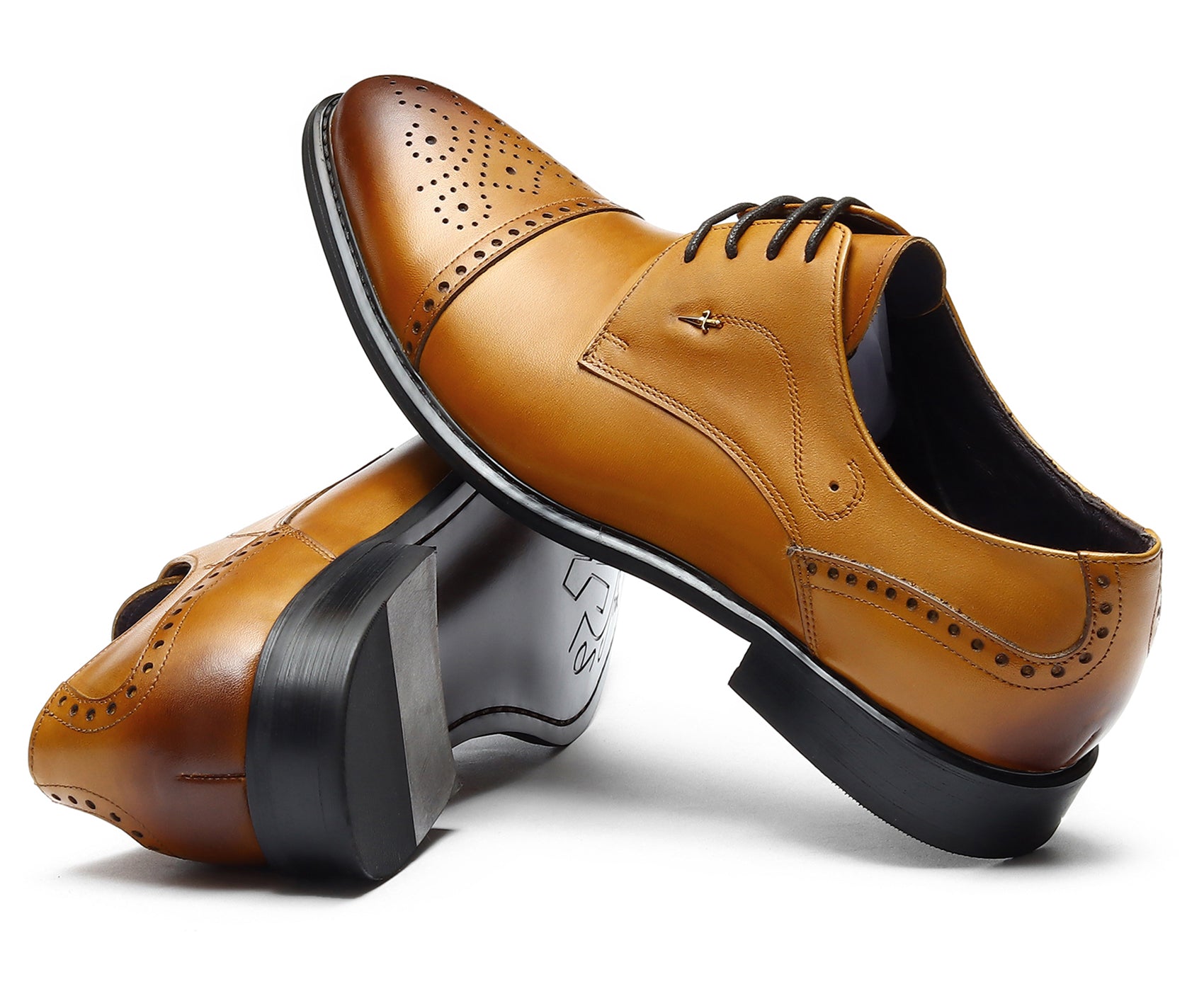 Derby de cuero con punta puntiaguda para hombre