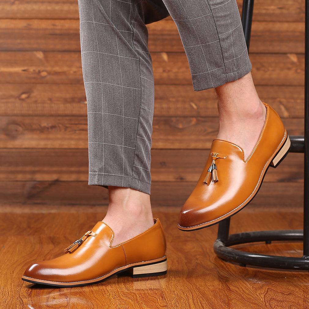 Mocasines clásicos con borlas lisas para hombre 