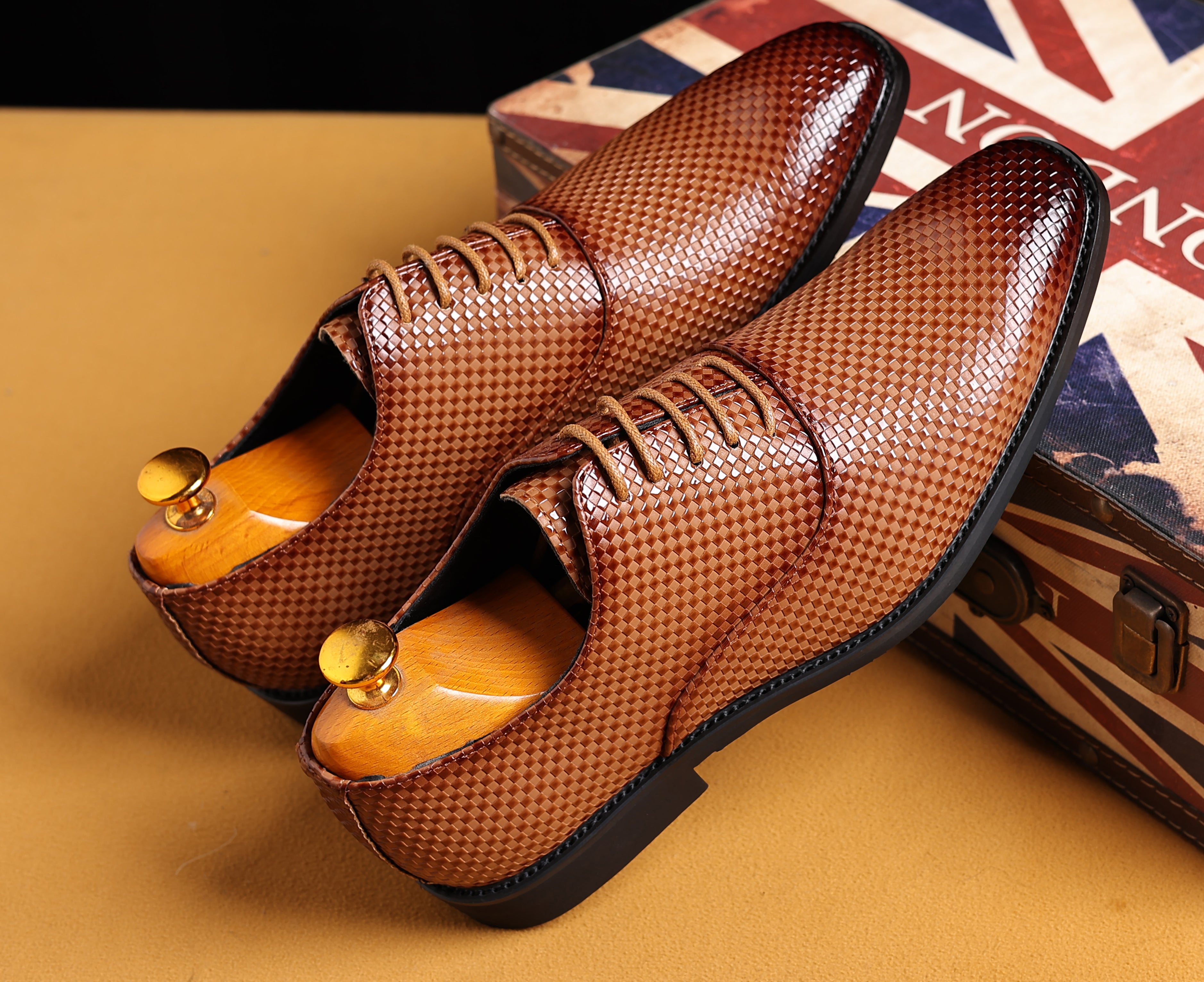 Zapatos Oxford lisos a cuadros para hombre