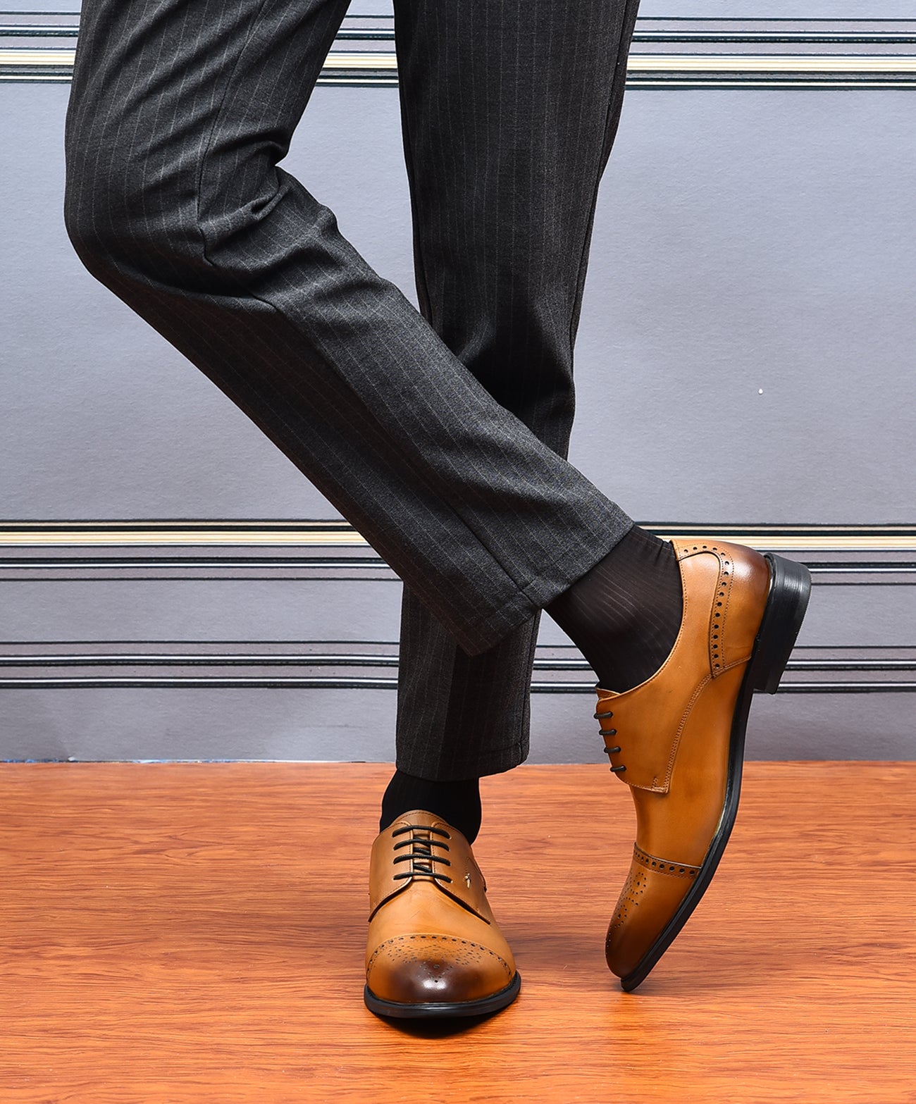 Derby de cuero con punta puntiaguda para hombre