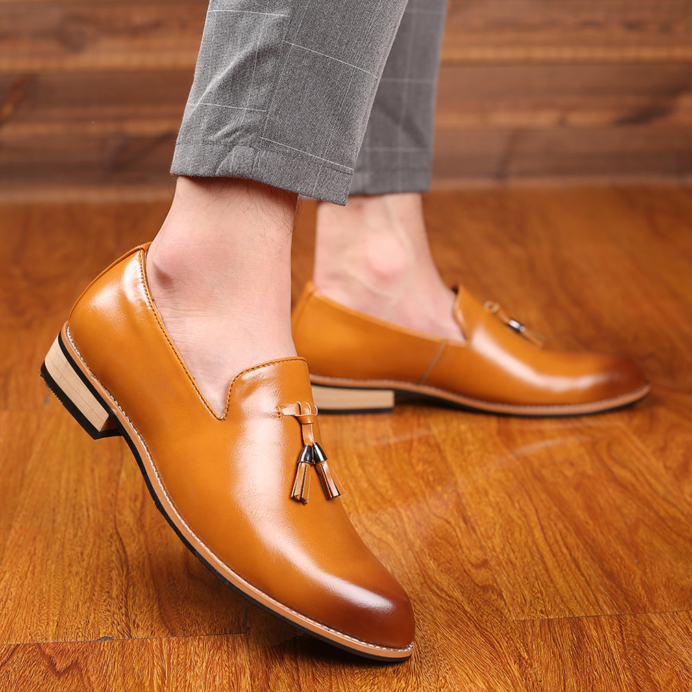 Mocasines clásicos con borlas lisas para hombre 